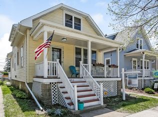 8913 Southview Ave, Brookfield, IL 60513