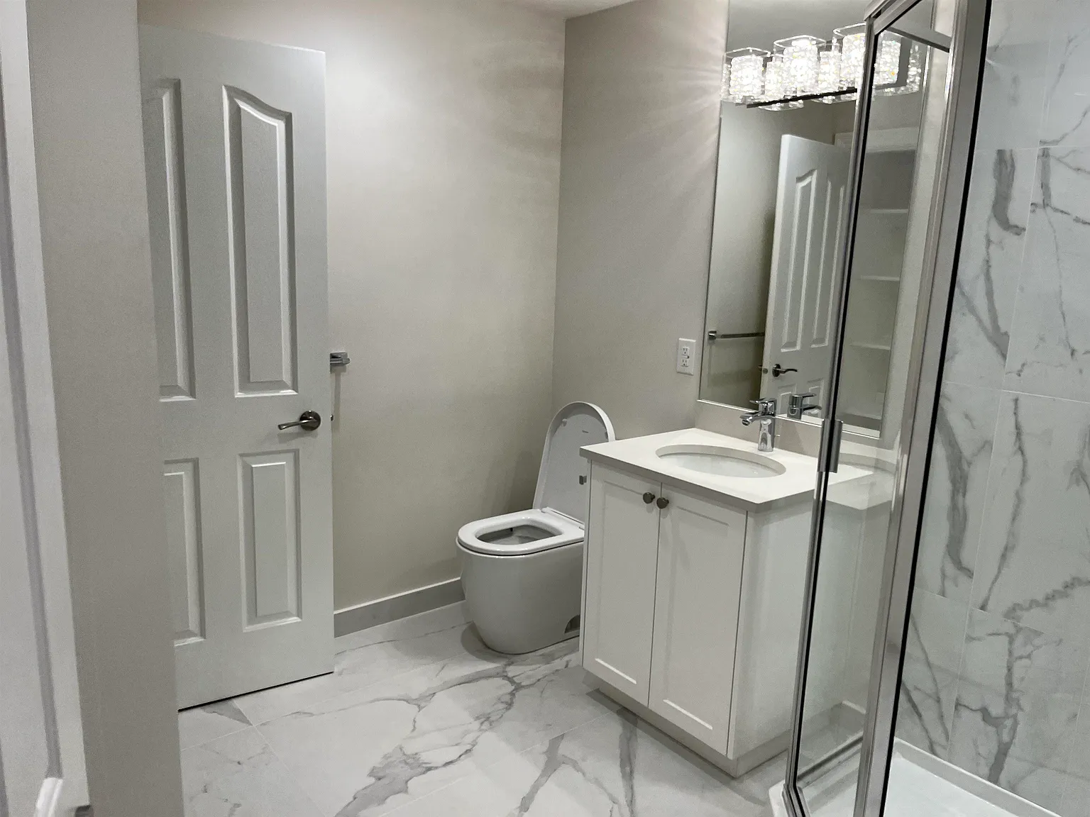 3 bed, 2041 sqft, $3,900 — Photo 3