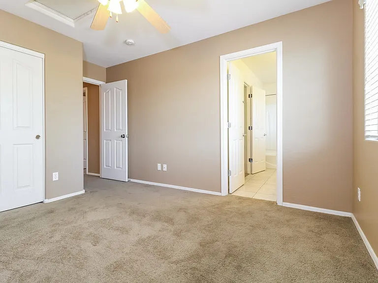 3116 S 82nd Ln — Photo 12