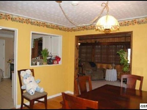 3rd image of 824 Scenic Cir