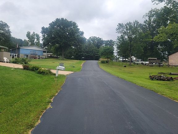 5th image of 6422 Carol Ln
