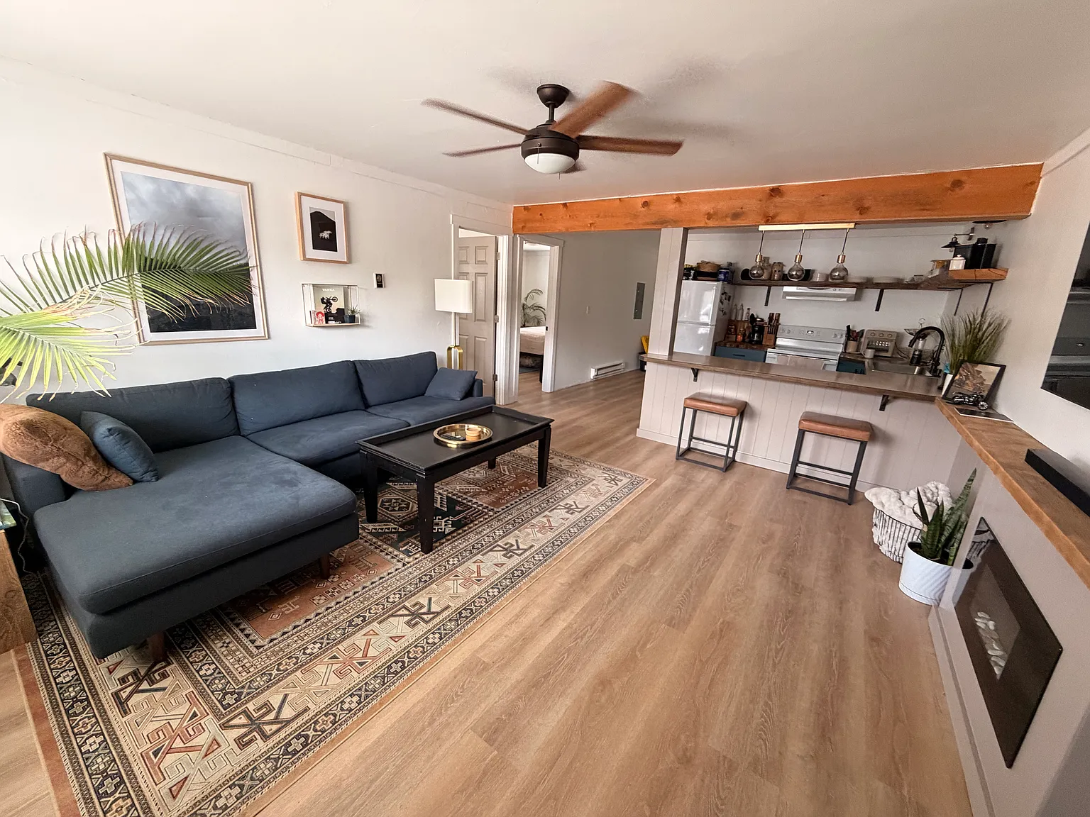 2 bed, 840 sqft, $2,150 — Photo 3