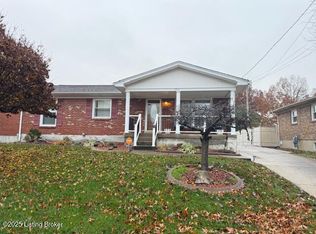 7911 Pickwick Ln, Louisville, KY 40219