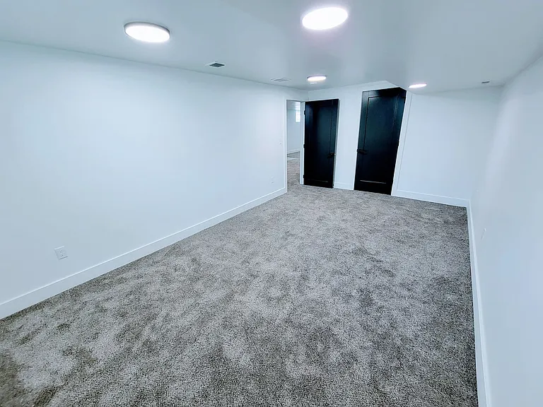 2251 E Lincoln Ln — Photo 44