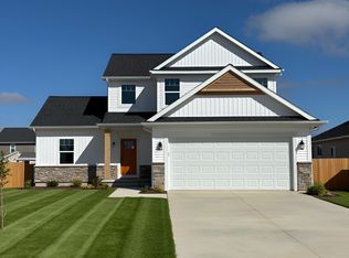 Pinecrest Plan, Bennington Greens, Owosso, MI 48867