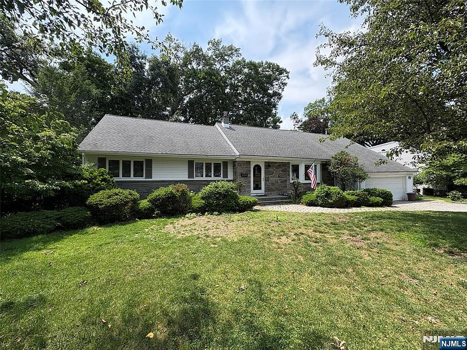 1st image of 31 Congress Rd