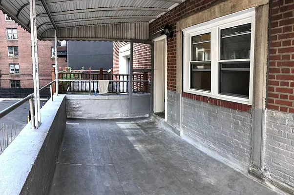 Rented by Sun Realty New York Inc | media 17