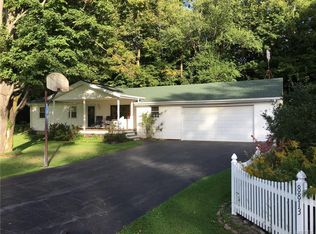 8813 Lovers Lane Rd, Corfu, NY 14036