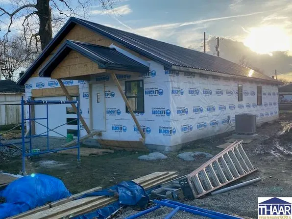 114 N 3rd St, Farmersburg, IN 47850