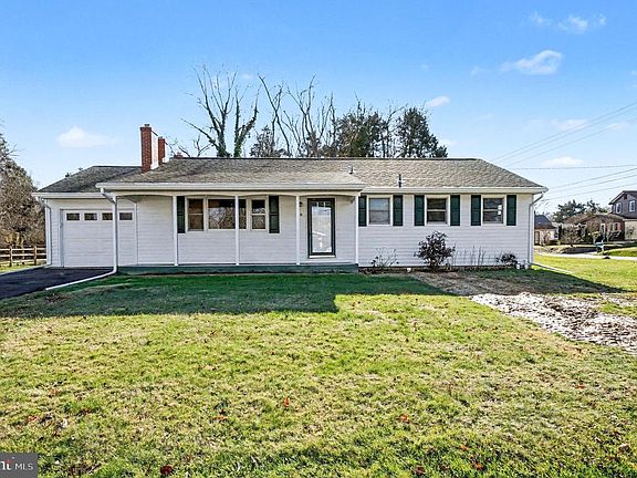 2nd image of 8 Iler Ln