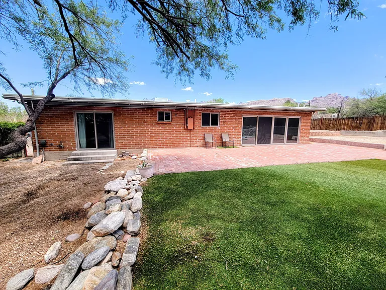 8840 E Hawk Pl — Photo 20
