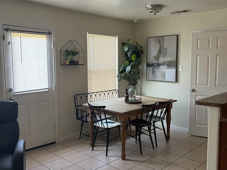 725 Lazy Crest Dr — Photo 11
