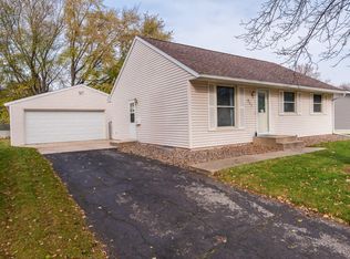 983 17th St SE, Rochester, MN 55904