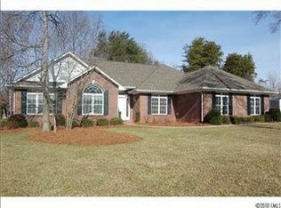 8005 King Arthurs Ct, Denver, NC 28037