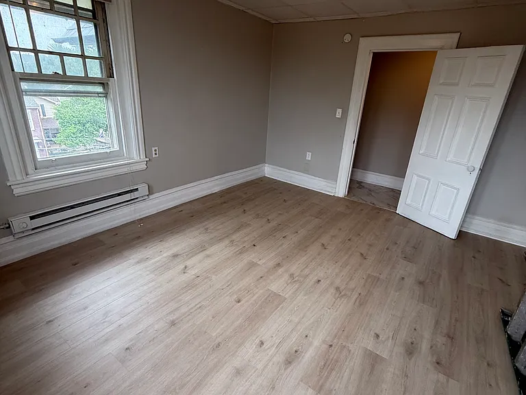 740 2nd St #3 — Photo 3