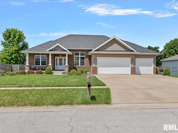 219 Sandstone Dr, Chatham, IL 62629