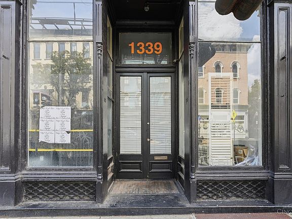 5th image of 1335 Main St