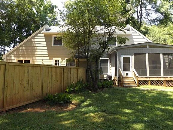 3rd image of 1202 Wandering Way Dr