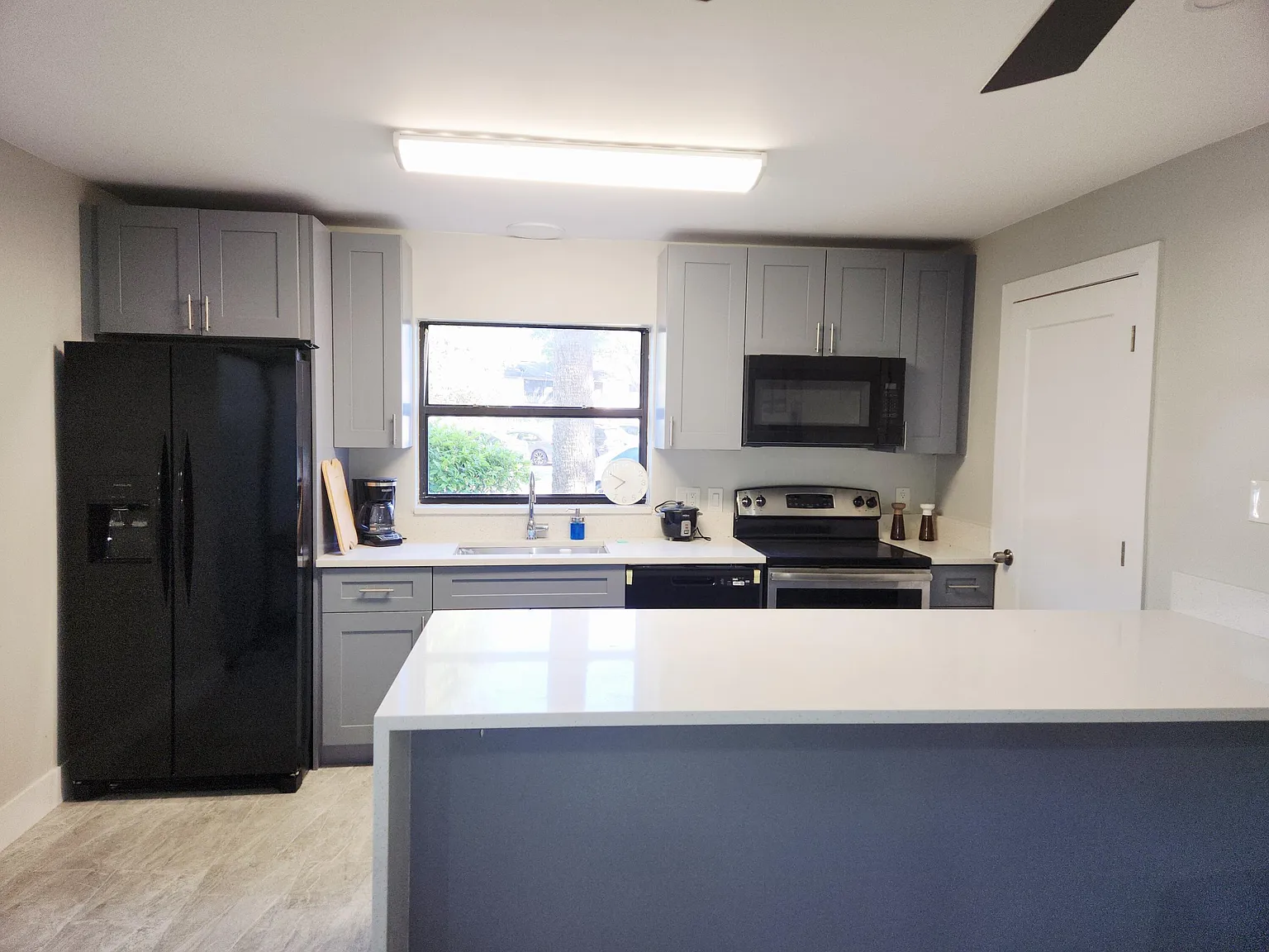 2 bed, 2.0 bath, 900 sqft, $1,600 — Photo 4