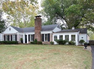 24 Foxboro Rd, Saint Louis, MO 63124