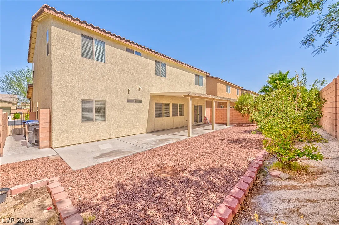 5 bed, 3.0 bath, 2997 sqft, $2,490 — Photo 4