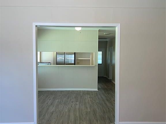 4th image of 3807 Chanterway St