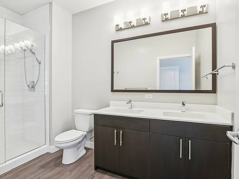 Woodview Apartments — Photo 10