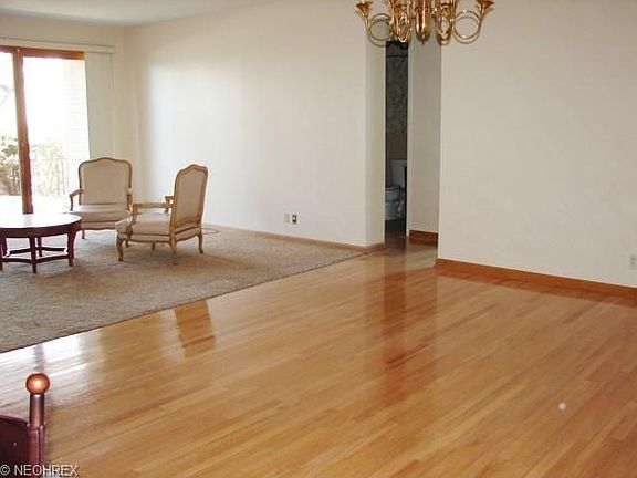4th image of 25801 Lake Shore Blvd APT 12