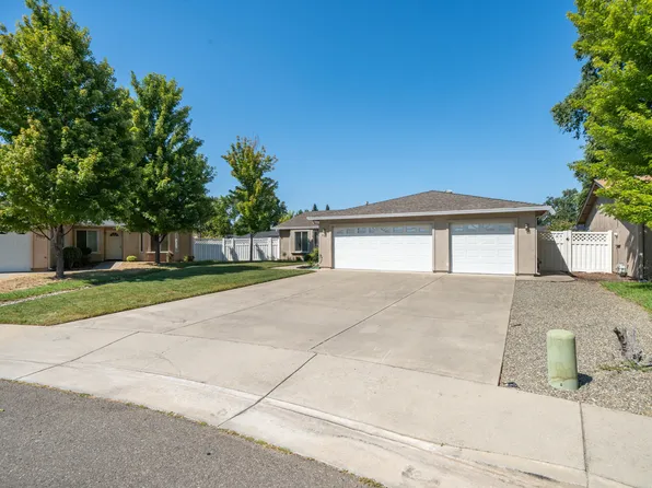 3381 Southwood Dr, Anderson, CA 96007