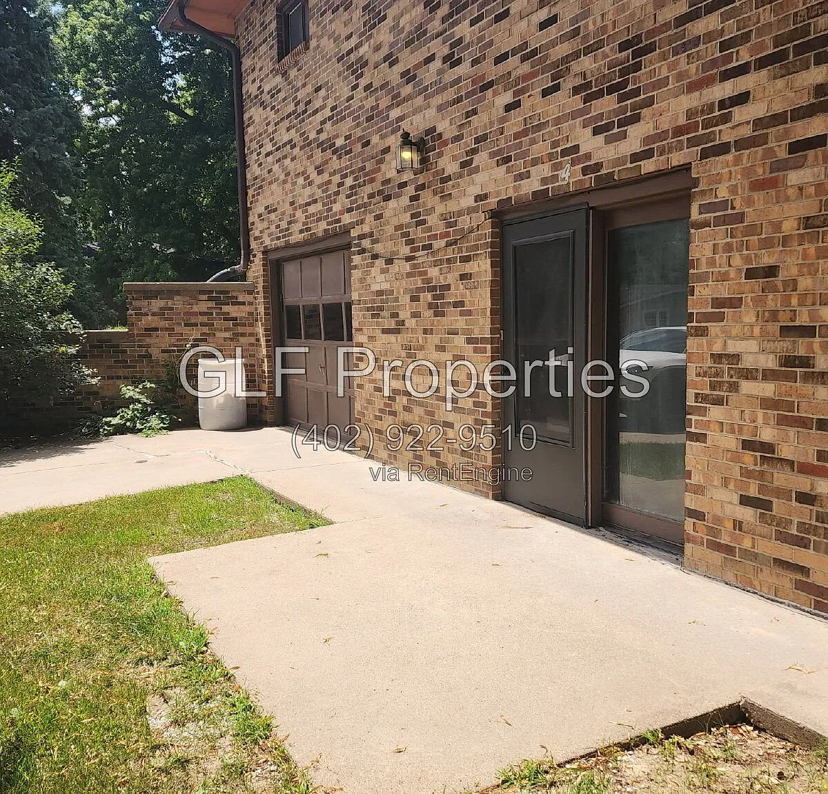 2 bed, 1.0 bath, $1,200 — Photo 1
