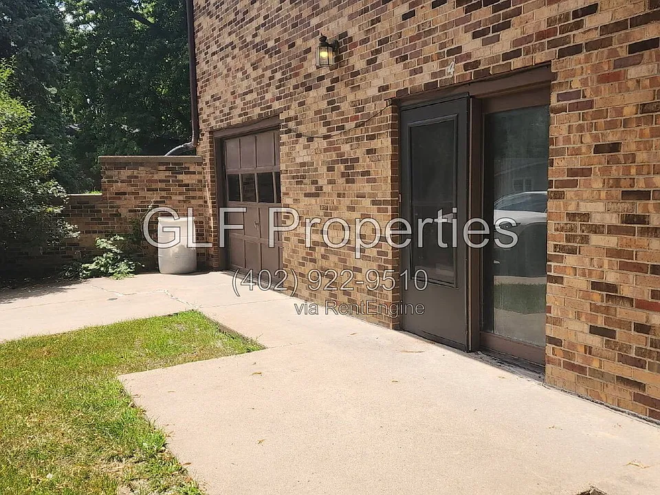 605 N 12th St #4