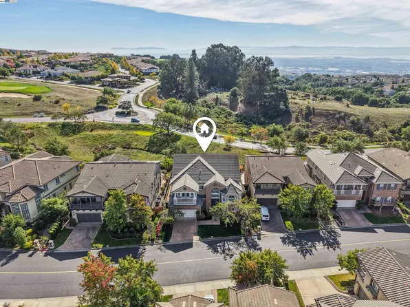 35 Arundel Dr, Hayward, CA 94542