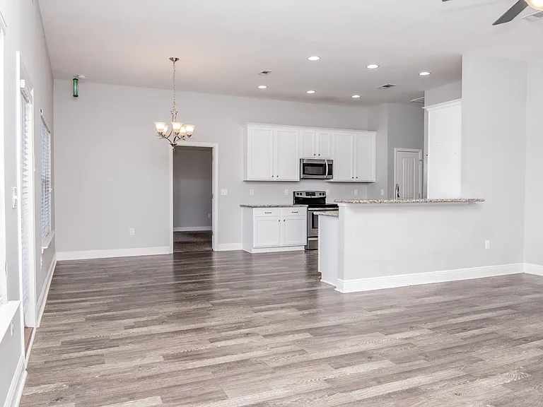 5567 Galaxy Dr — Photo 8