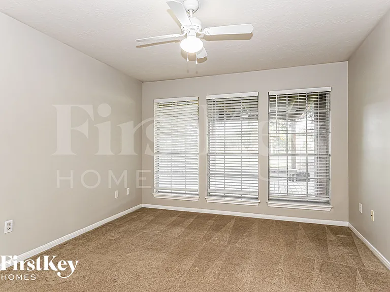 112 Golfview Dr — Photo 16