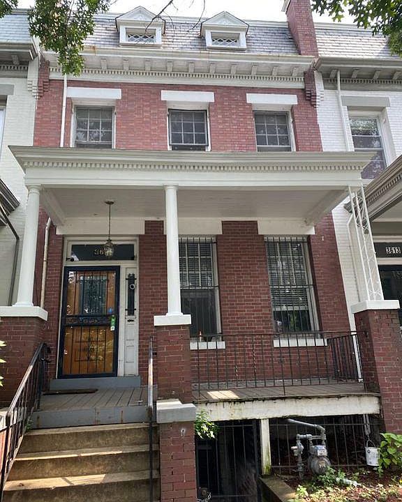 Front of house across from metro