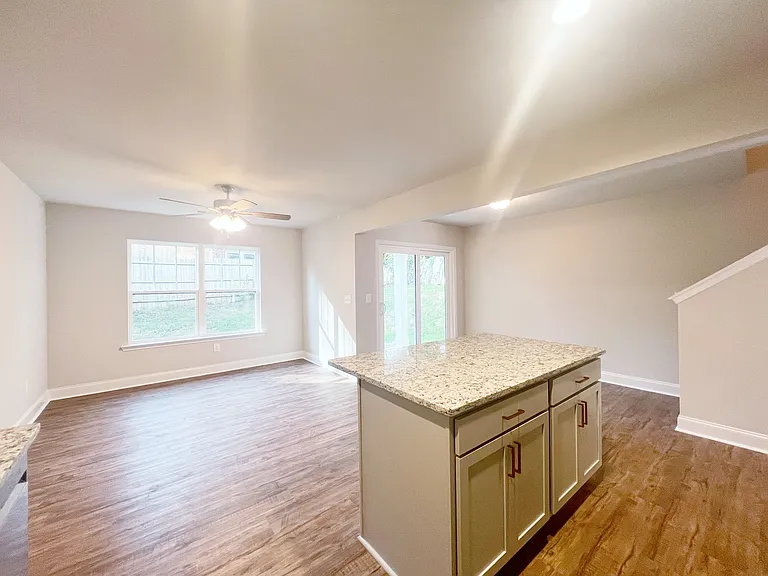 104 Keel Ln — Photo 10