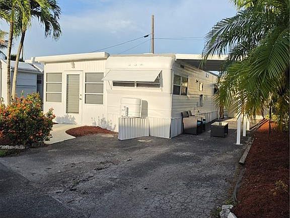 3rd image of 50 Temple LN