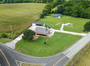 1462 Franks Ferry Rd, Sparta, TN 38583