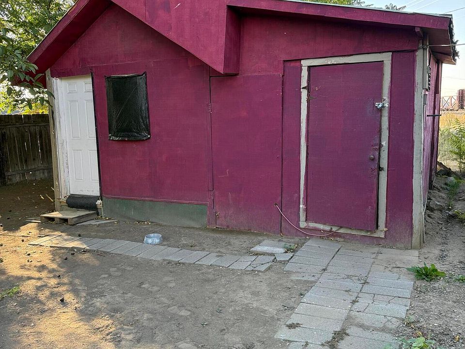 1st image of 213 W C St