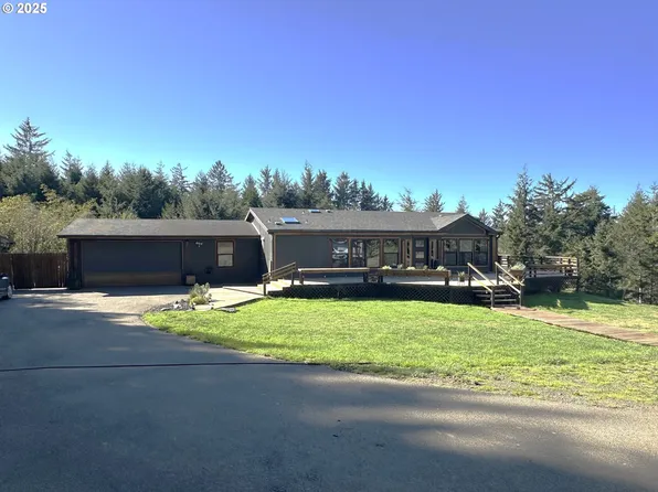 97450 Kadora Ln, North Bend, OR 97459