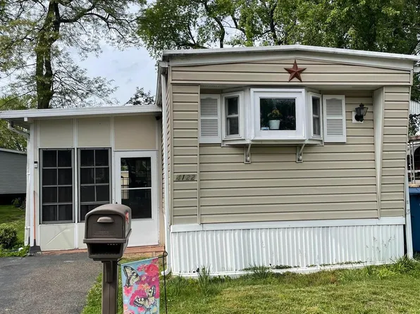 4122 Davis Dr, Morrisville, PA 19067