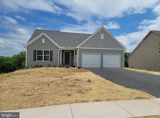 1602 Fountain Rock Dr, Dover, PA 17315