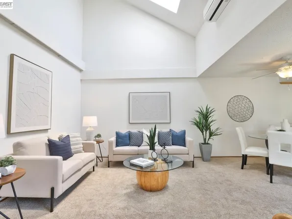 1327 Star Bush Ln, San Jose, CA 95118