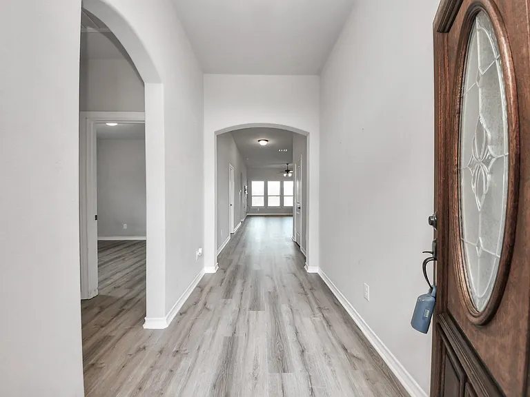 2310 Brett Ct — Photo 7
