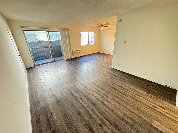 5th image of 21827 Lanark St #16