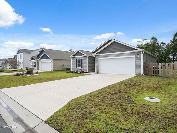 2nd image of 8316 E Highcroft Drive NE