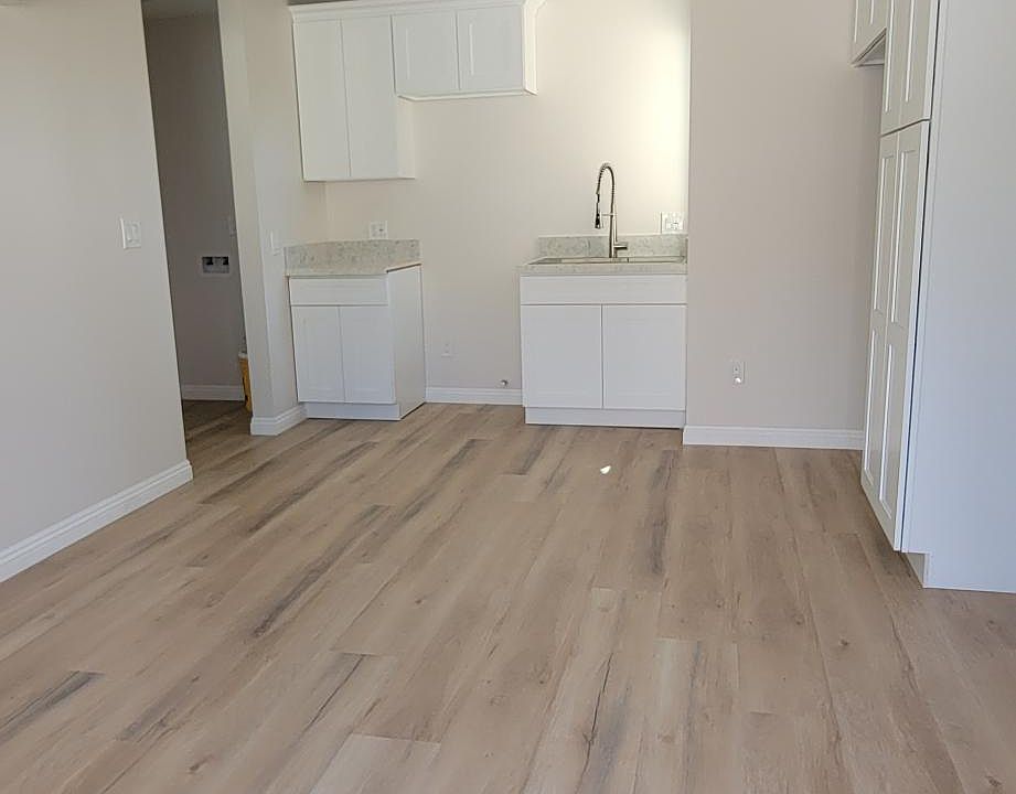 1st image of 11804 S Elmcroft Ave #1
