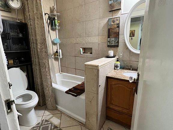 4th image of 57 Ashbury St APT 6