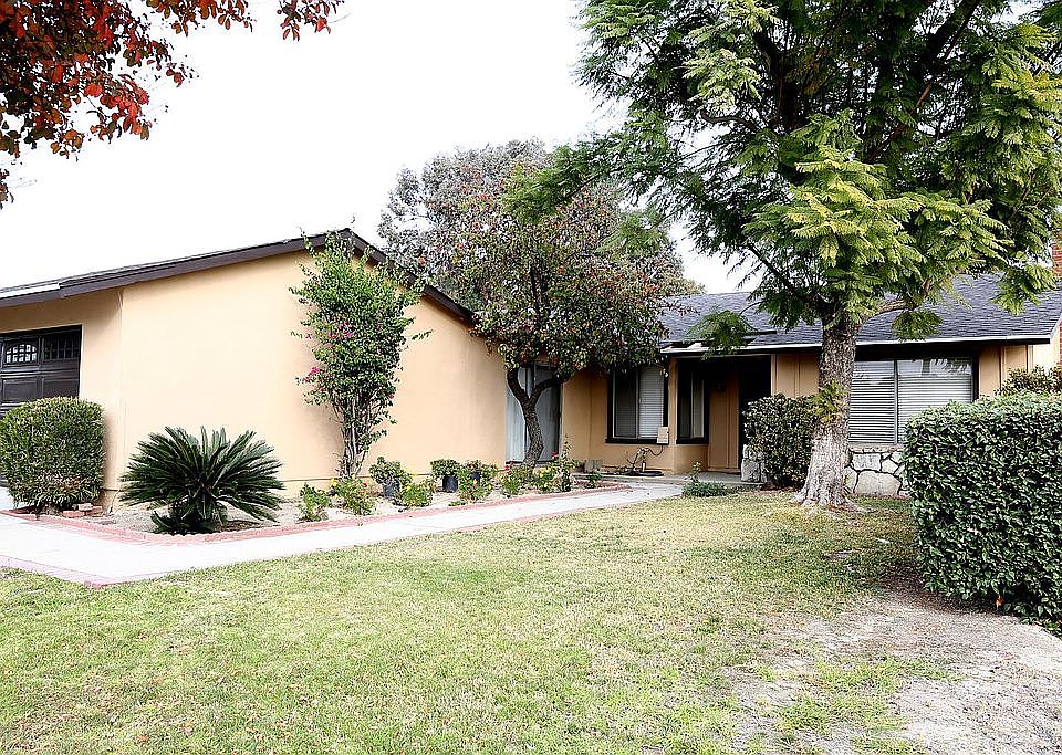 1st image of 202 Red Cloud Dr