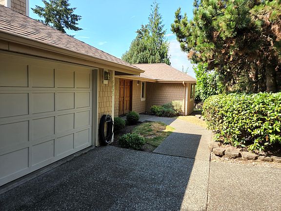 2nd image of 5833 108th Ave NE